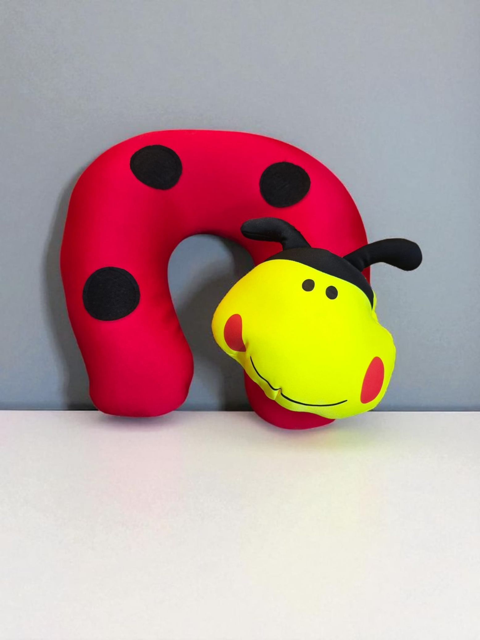 LADYBUG SHAPED NECK PILLOW